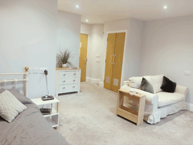 Room 8: Redland