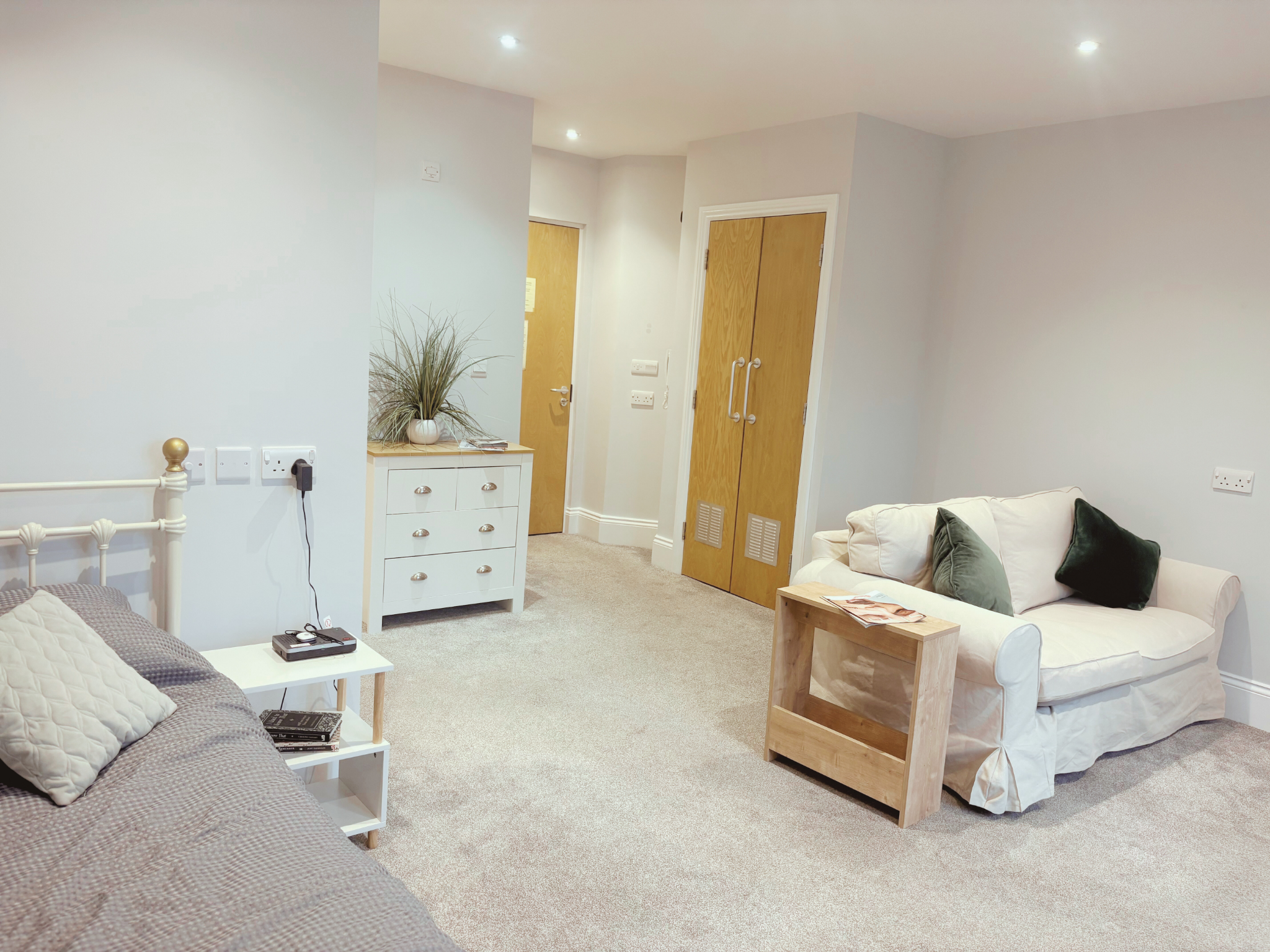 Room 8 Redland looking at front door