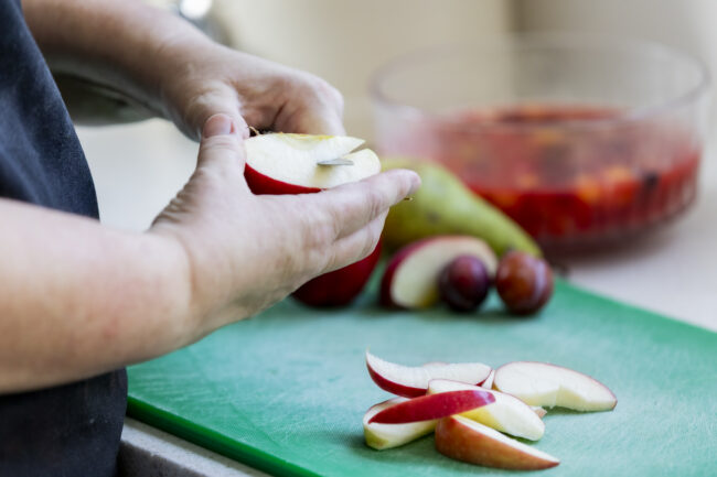 Apple cutting