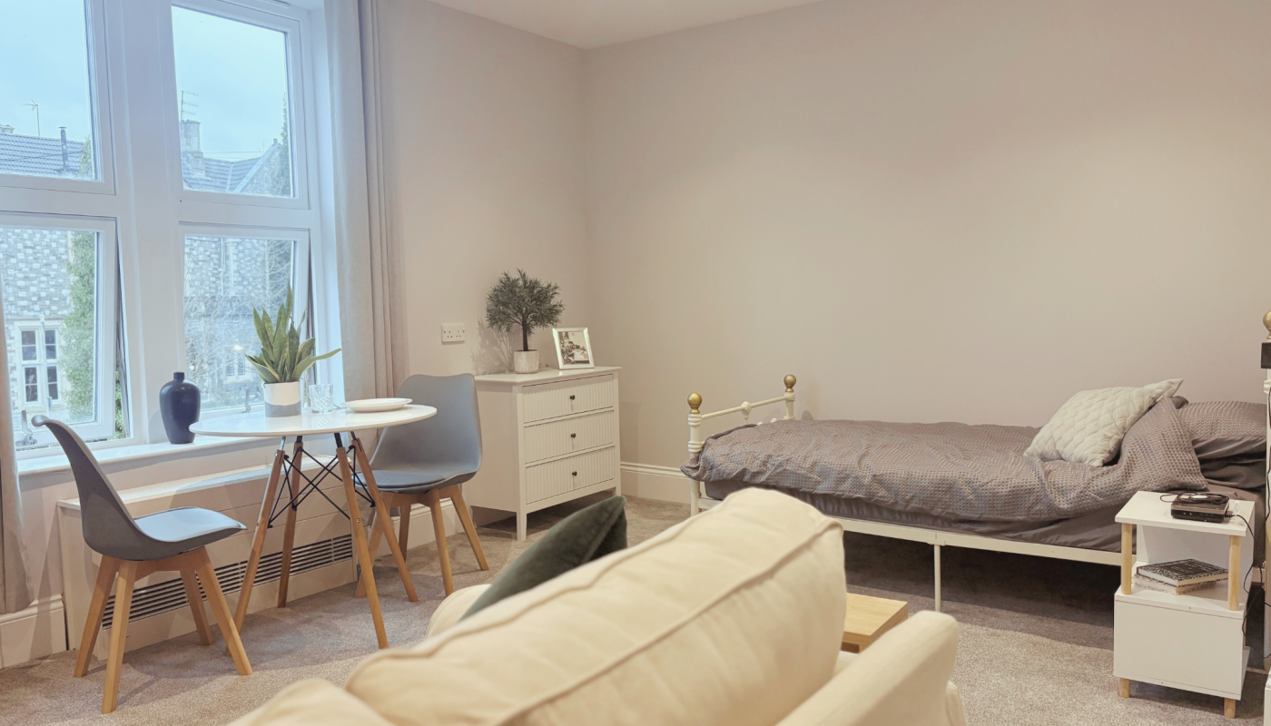 Room 8 Redland looking at bed NEW 2