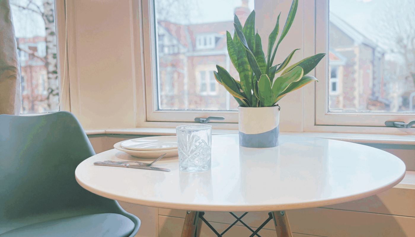 redland room 10 table window NEW